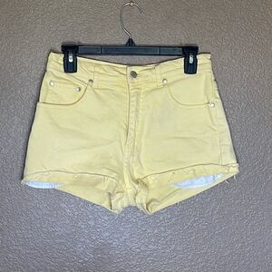 ST. Johns Bay petite yellow shorts size 8p